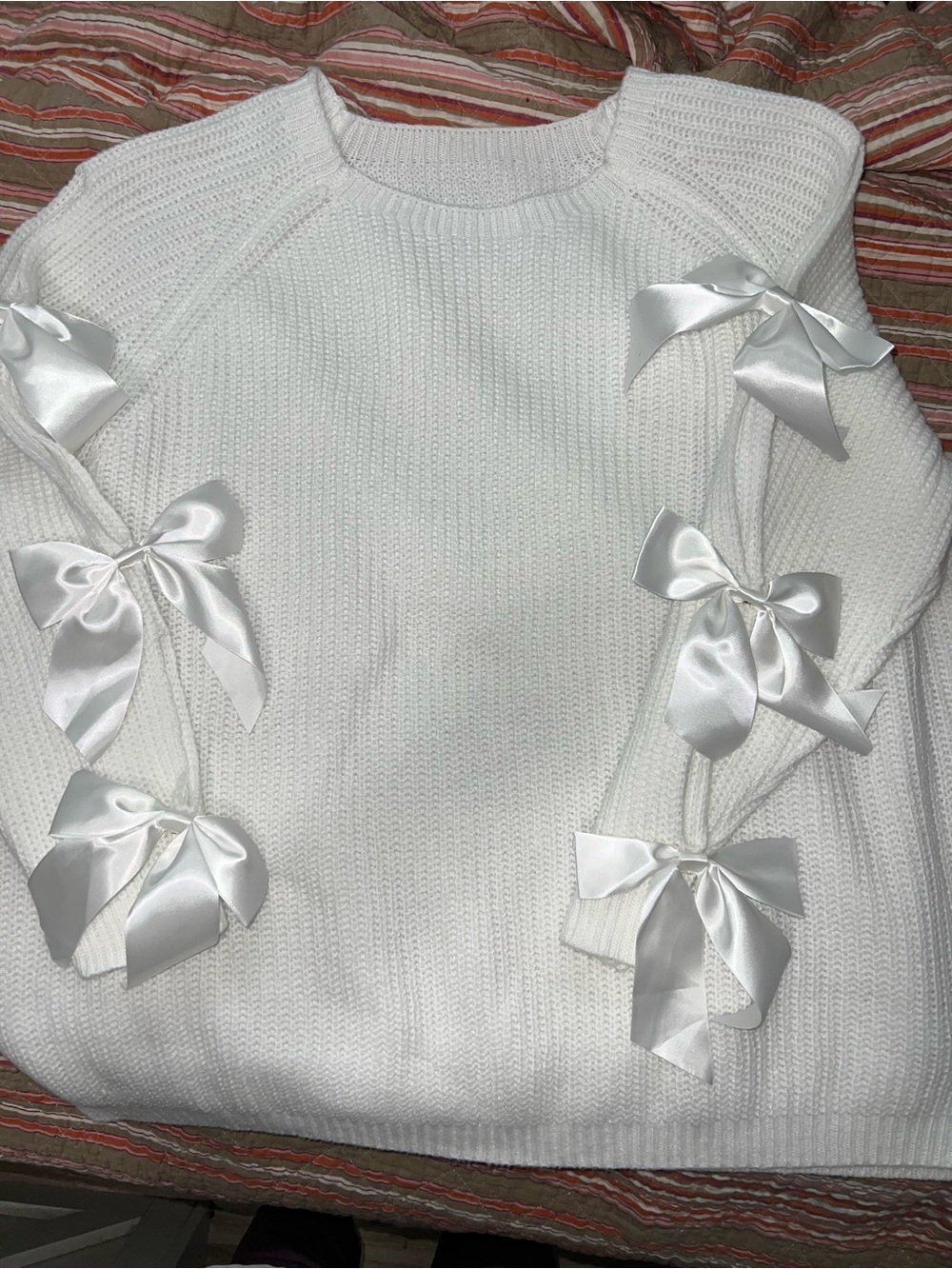 NWOT~White Bow-Accent Knit Sweater - Women